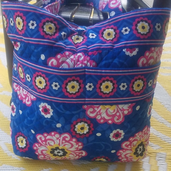 Stephanie Dawn Floral Medallions Tote Purse HoBo bag Blue Pink Yellow Quilted - Picture 6 of 6